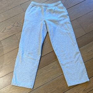ARITZIA Straight leg Sweatpants- Small Megafit